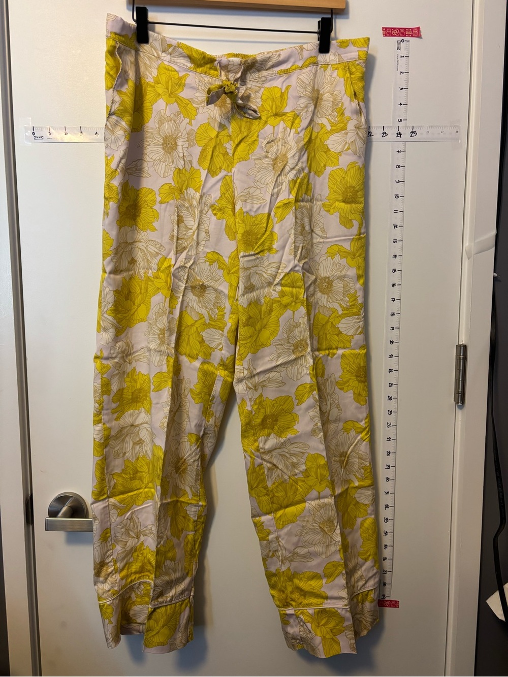 Yellow Pyjama Set Floral Button-Up with piping sz L - Picture 3 of 11
